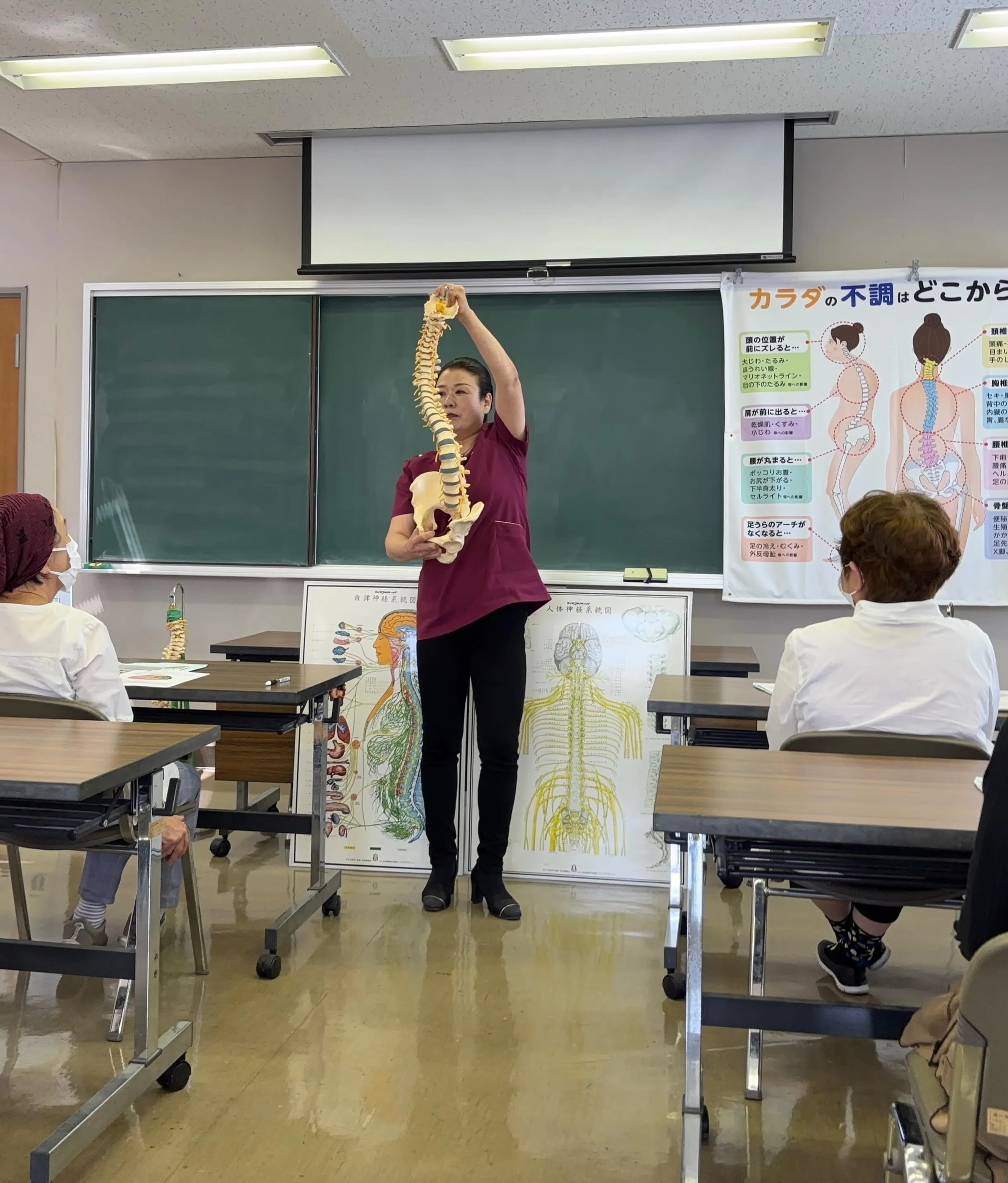 先々週と先週と地元企業様の依頼により健康講座を開催しました‼...